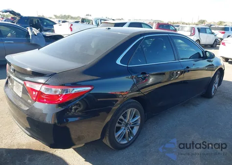 2015 Toyota Camry Se z USA, uszkodzony, nr VIN 4T1BF1FK0FU980395